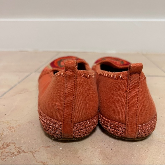 The Sak Women's Orange Crochet Flats women’s size 7.5 textile espadrille - Picture 6 of 11